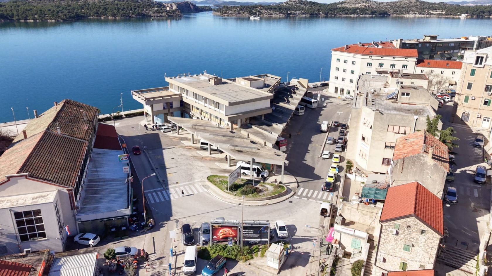 Radovi na električnim punionicama: Četiri perona Autobusnog kolodvora izvan upotrebe